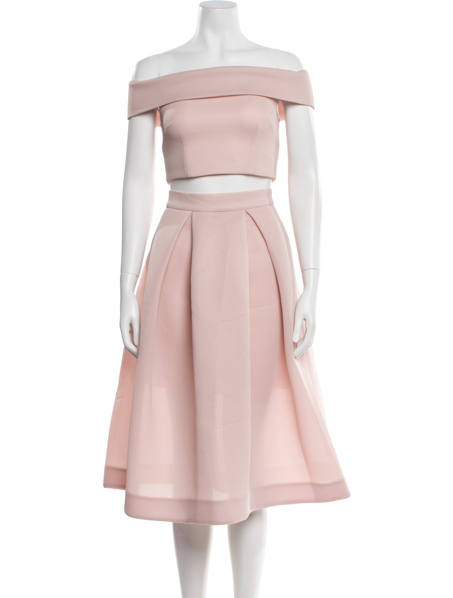 Nicholas Set w/ Tags