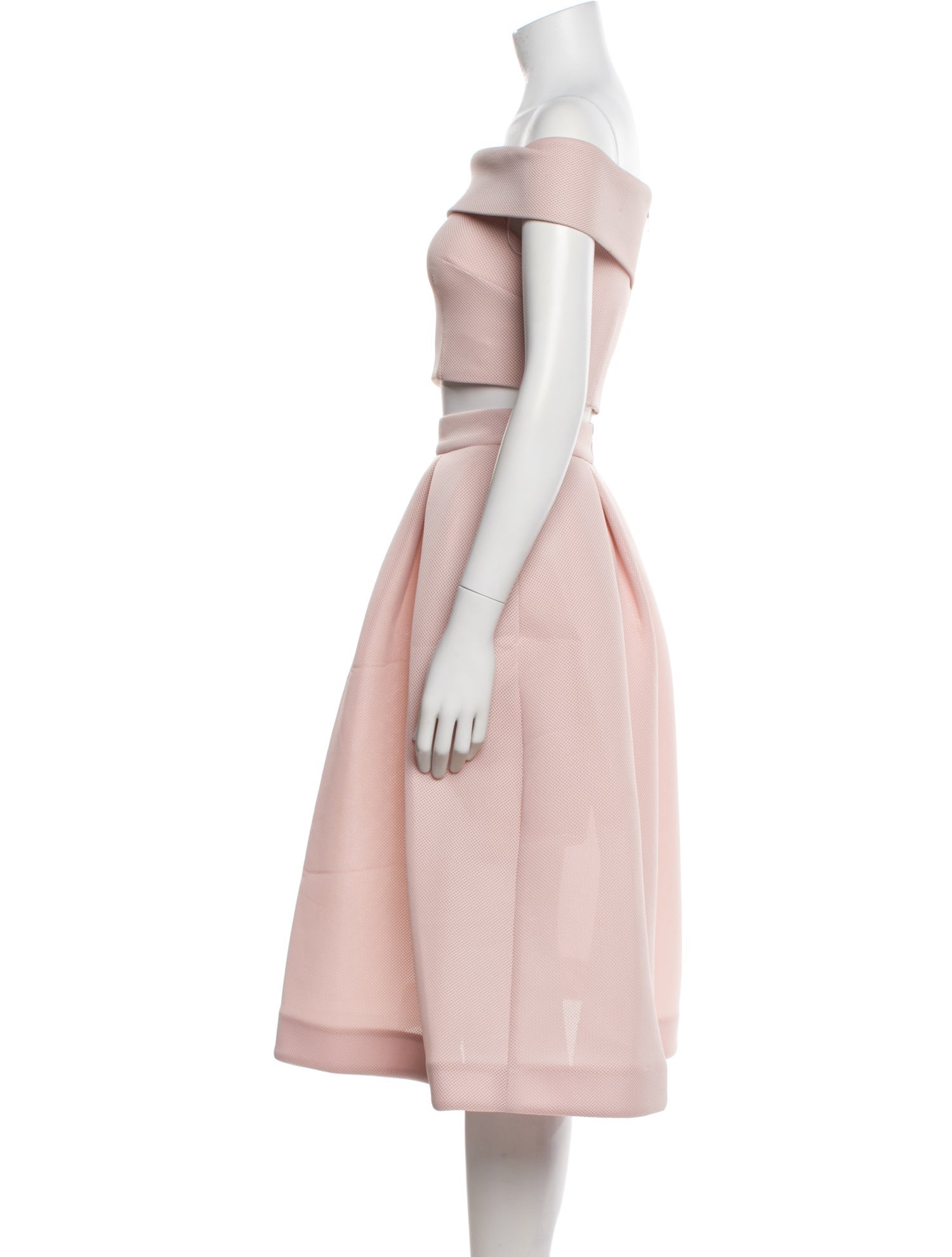 Nicholas Set w/ Tags