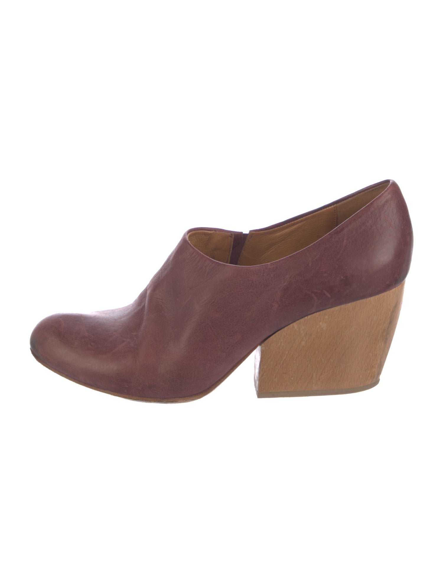 Coclico Leather Pumps