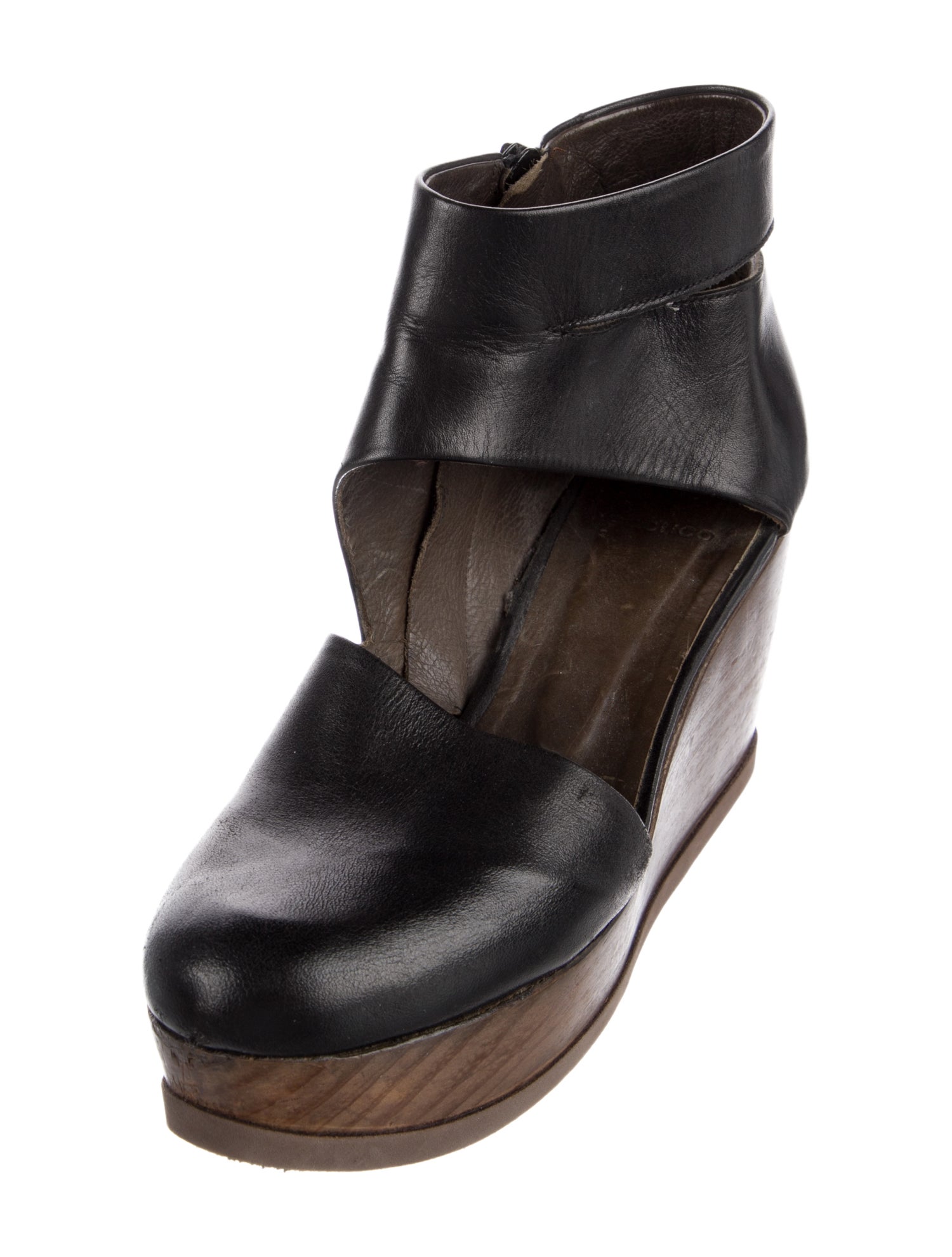 Coclico Leather Pumps