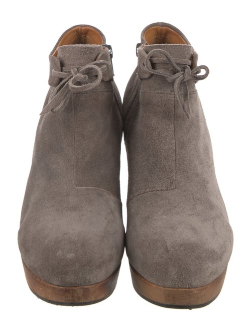 Coclico Suede Leather Trim Embellishment Pumps