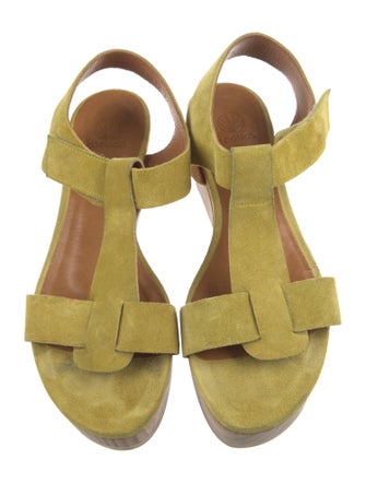 Coclico Suede T-Strap Sandals