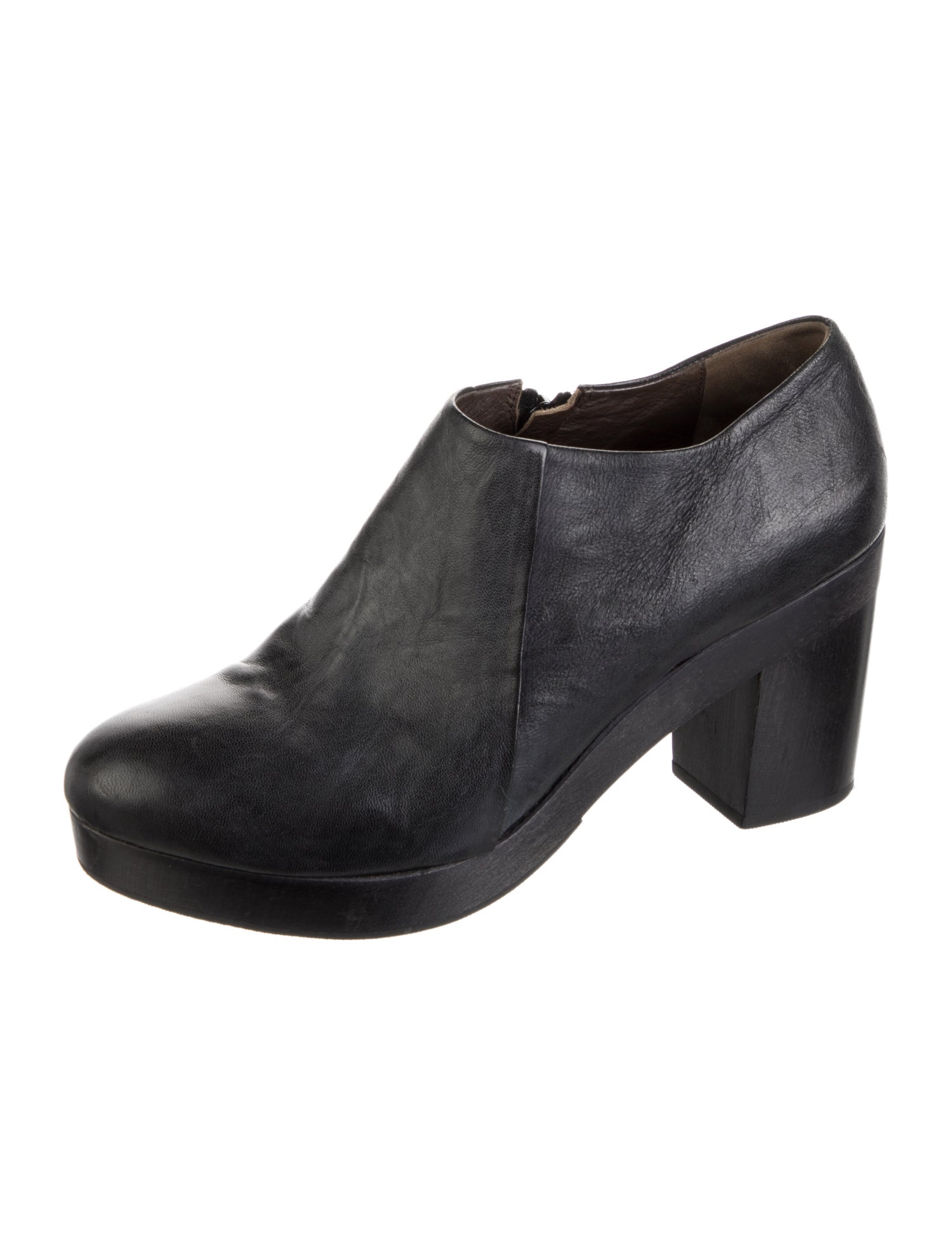 Coclico Leather Pumps