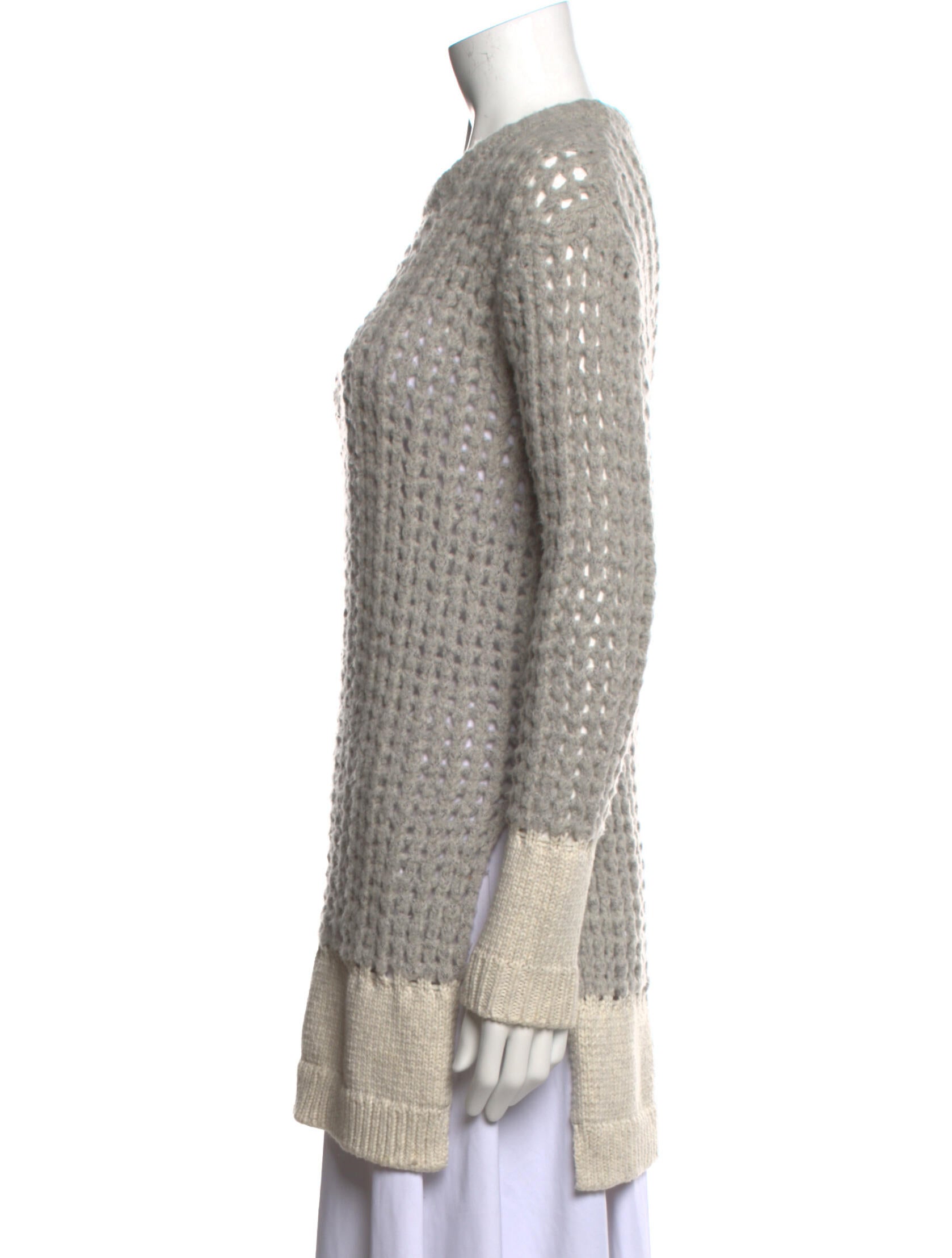 Line Scoop Neck Sweater