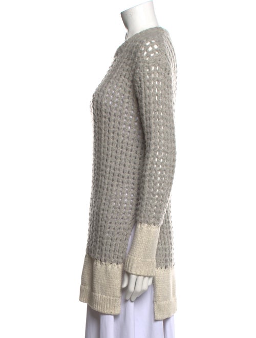 Line Scoop Neck Sweater