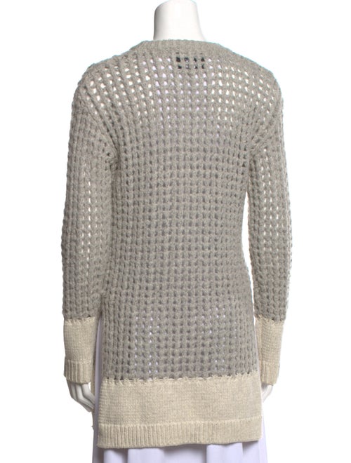 Line Scoop Neck Sweater