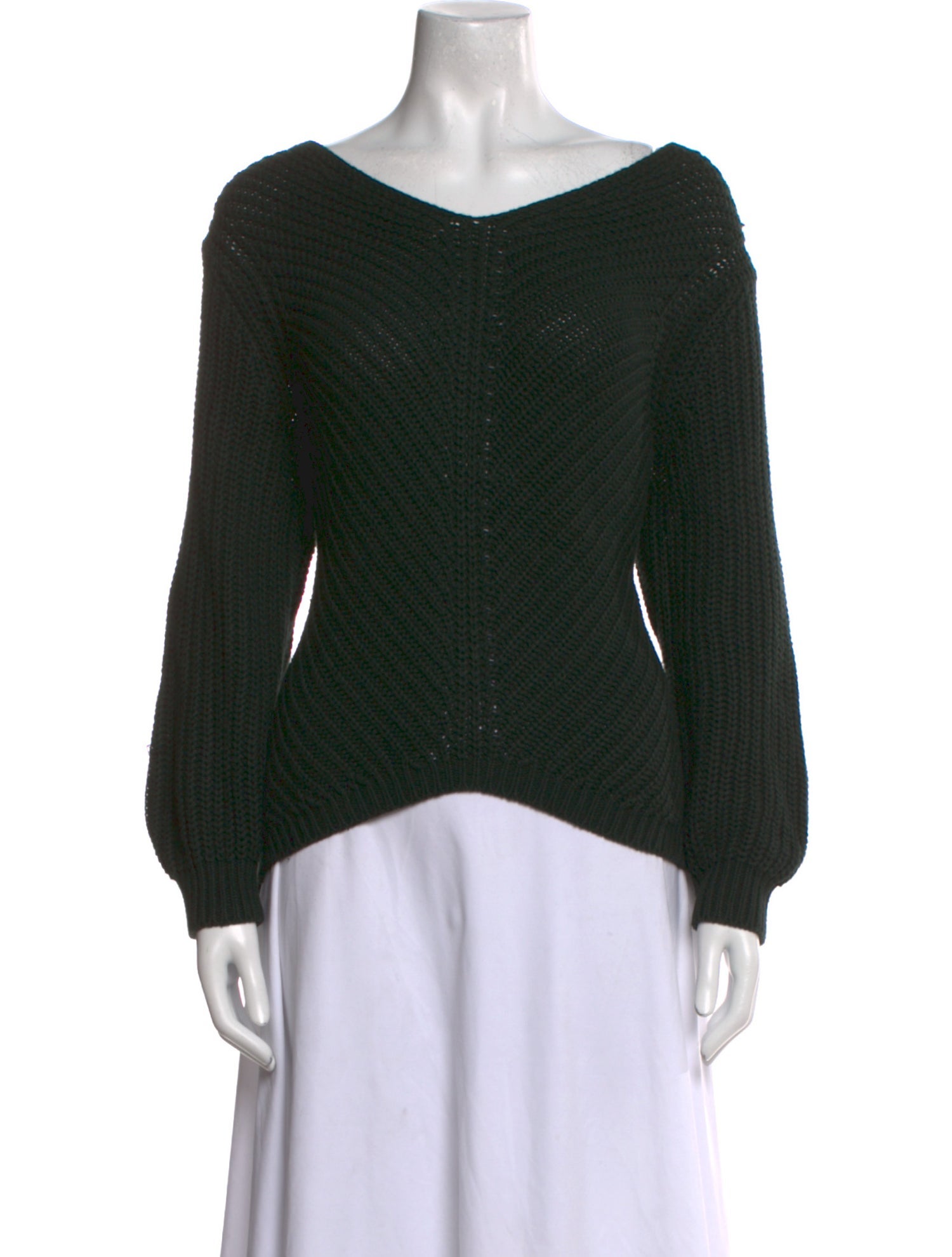 Line Scoop Neck Sweater
