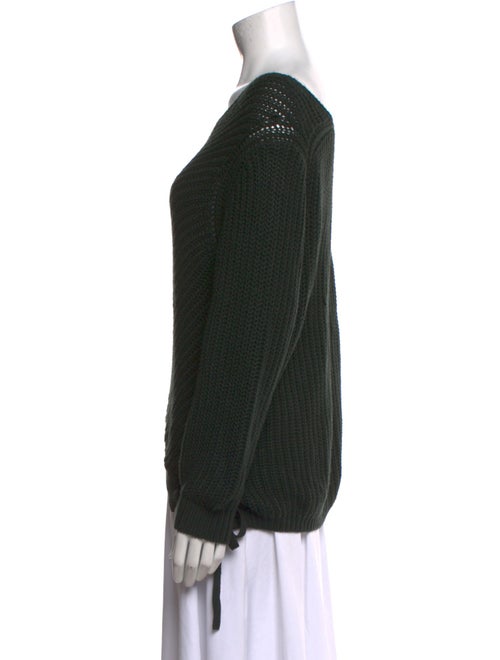 Line Scoop Neck Sweater