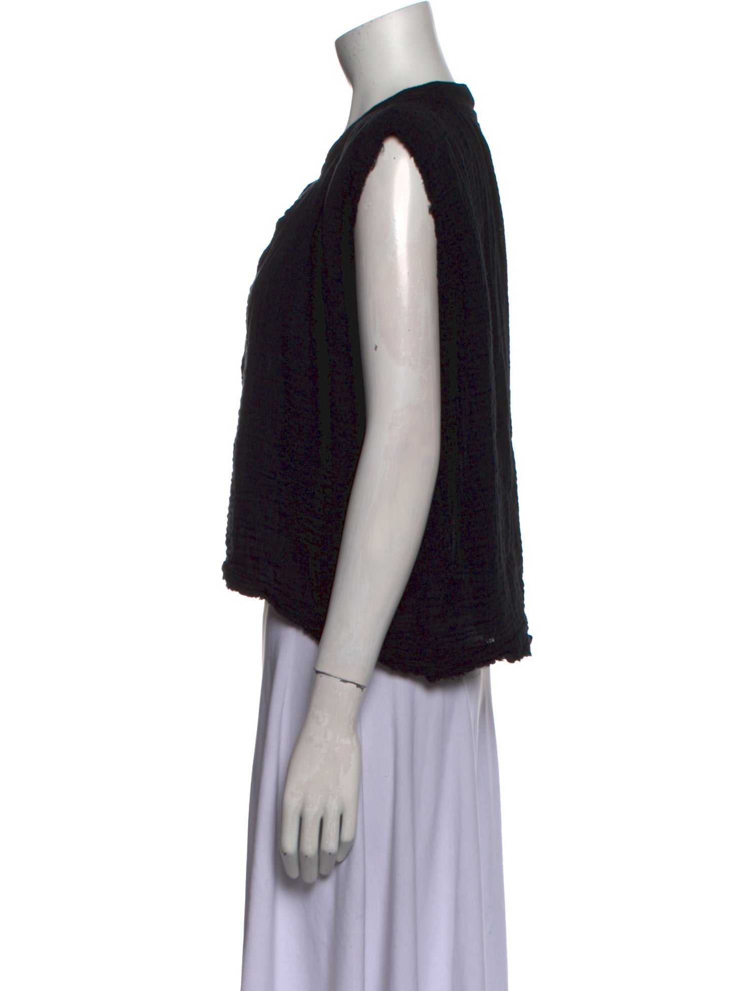 9seed V-Neck Sleeveless Crop Top