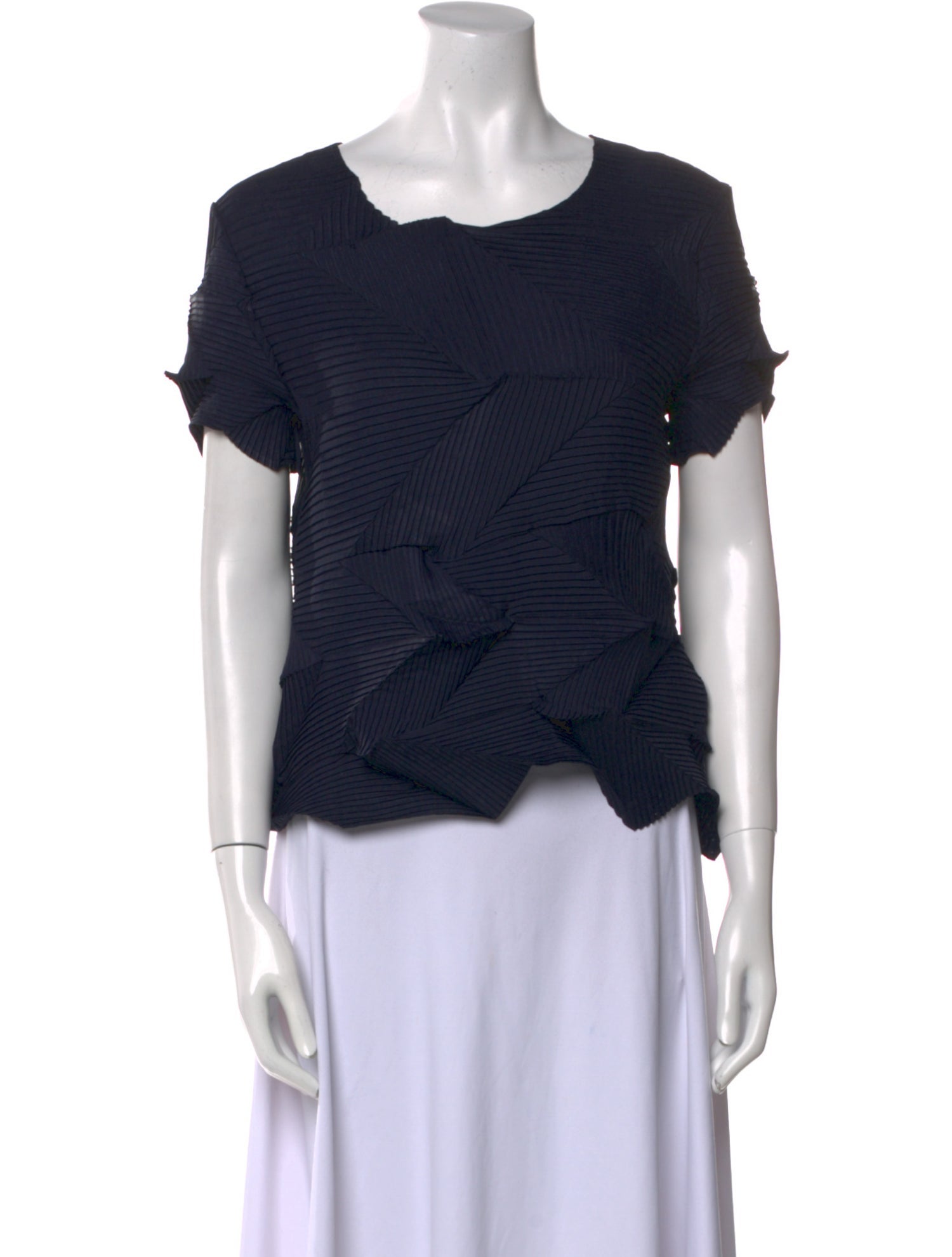 Alquema Scoop Neck Short Sleeve Top