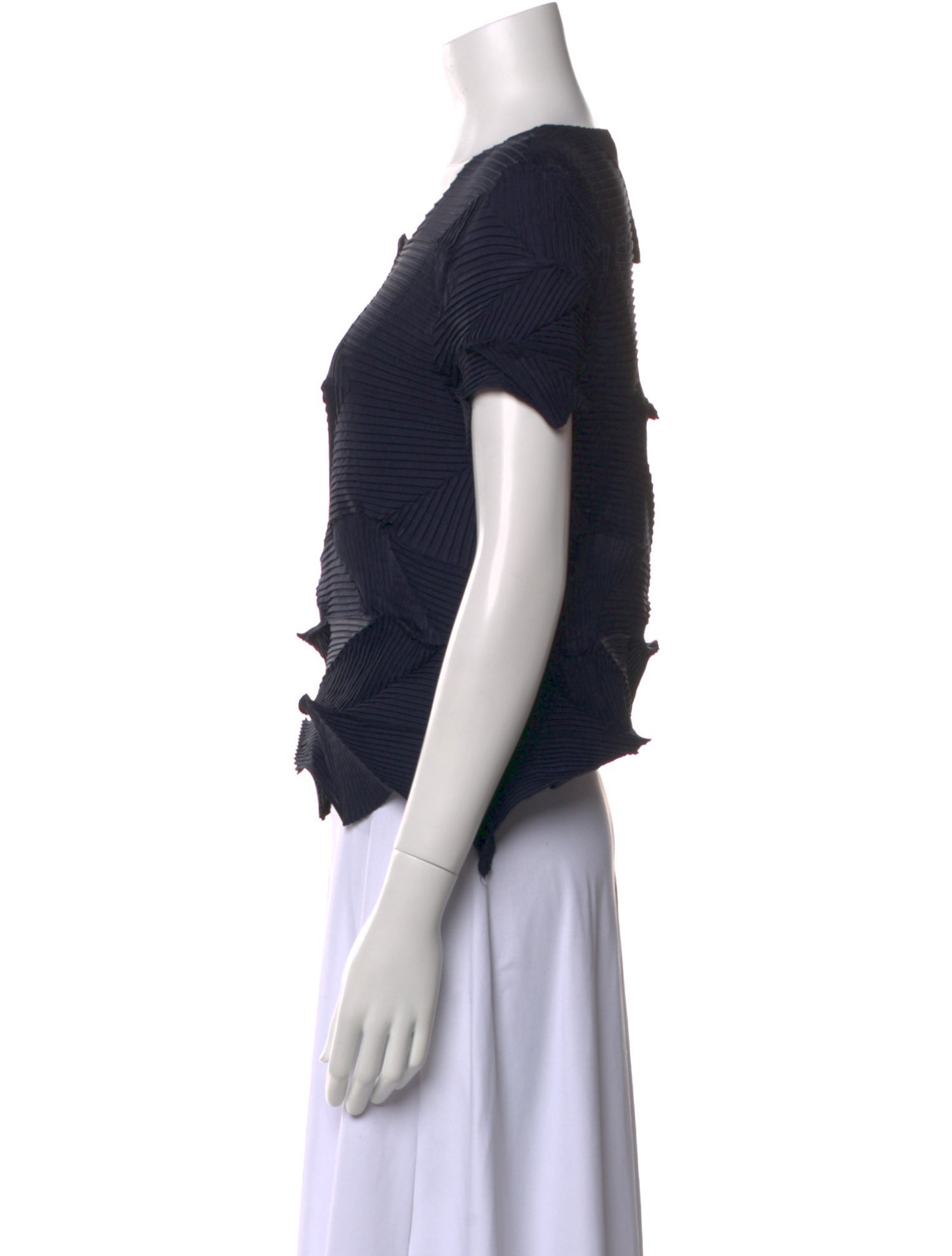 Alquema Scoop Neck Short Sleeve Top