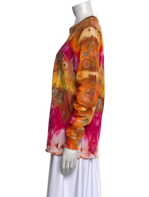 Advisory Board Crystals Printed Crew Neck Blouse