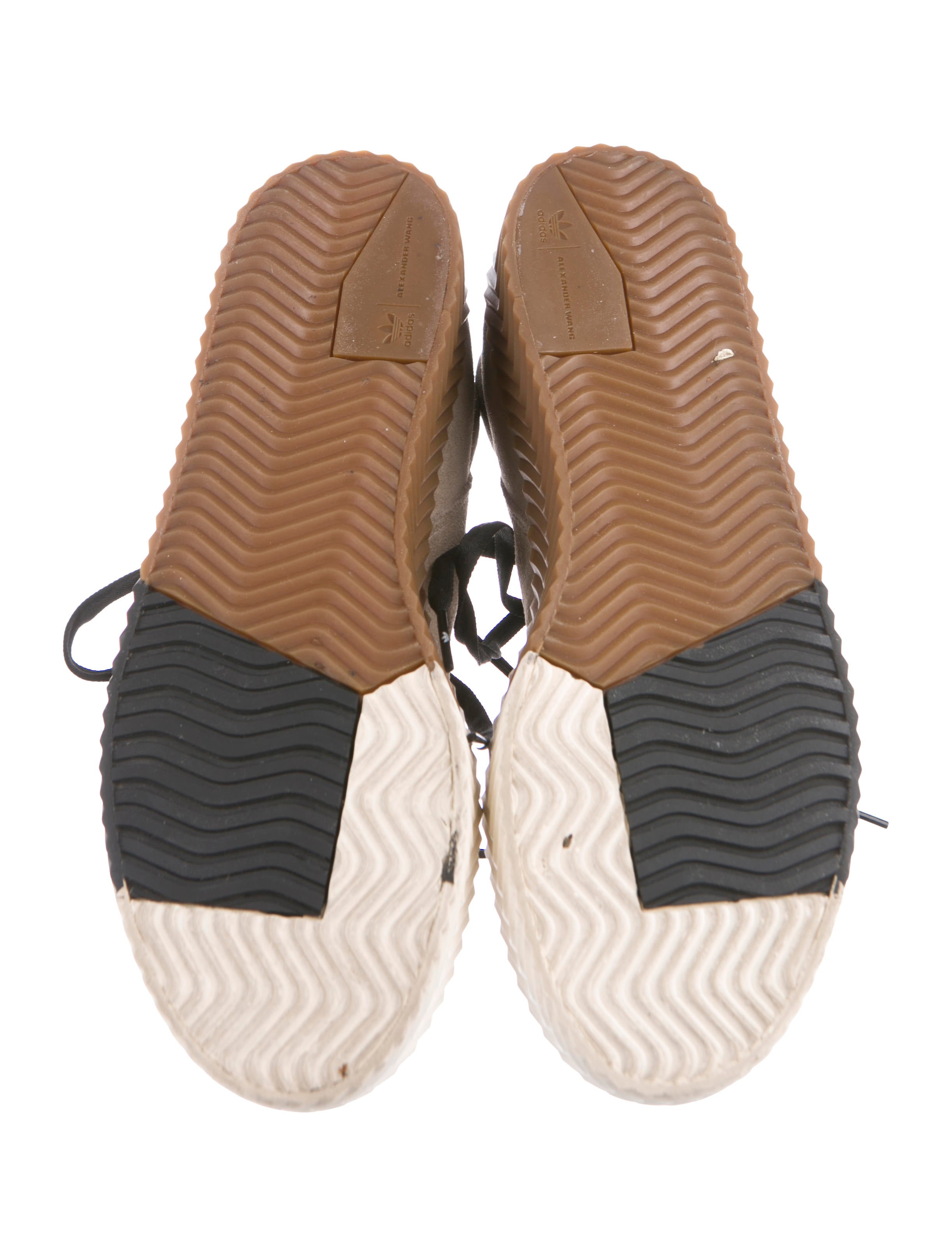 New Iterations of the Yeezy Foam Runner Have. Yahoo