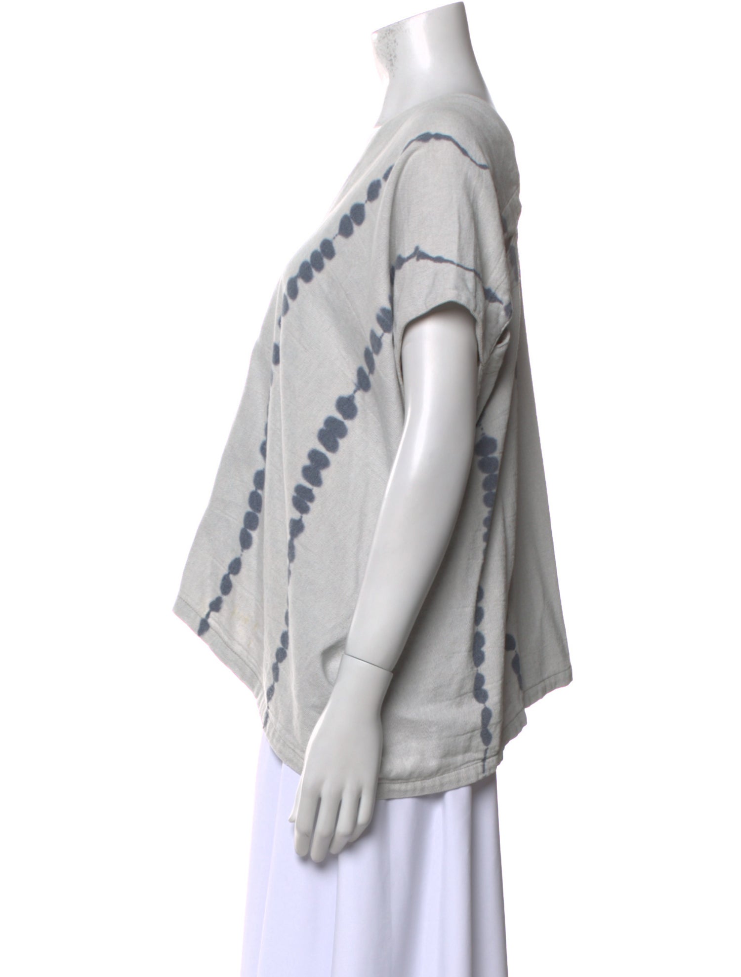 Atelier Delphine Tie-Dye Print V-Neck T-Shirt