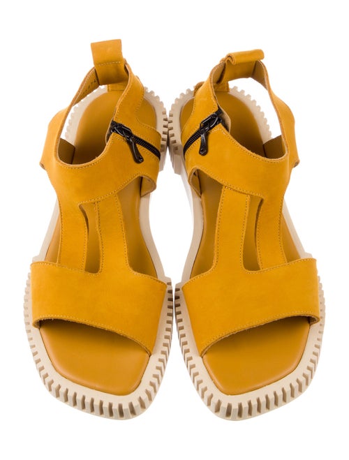 Arche Suede T-Strap Sandals