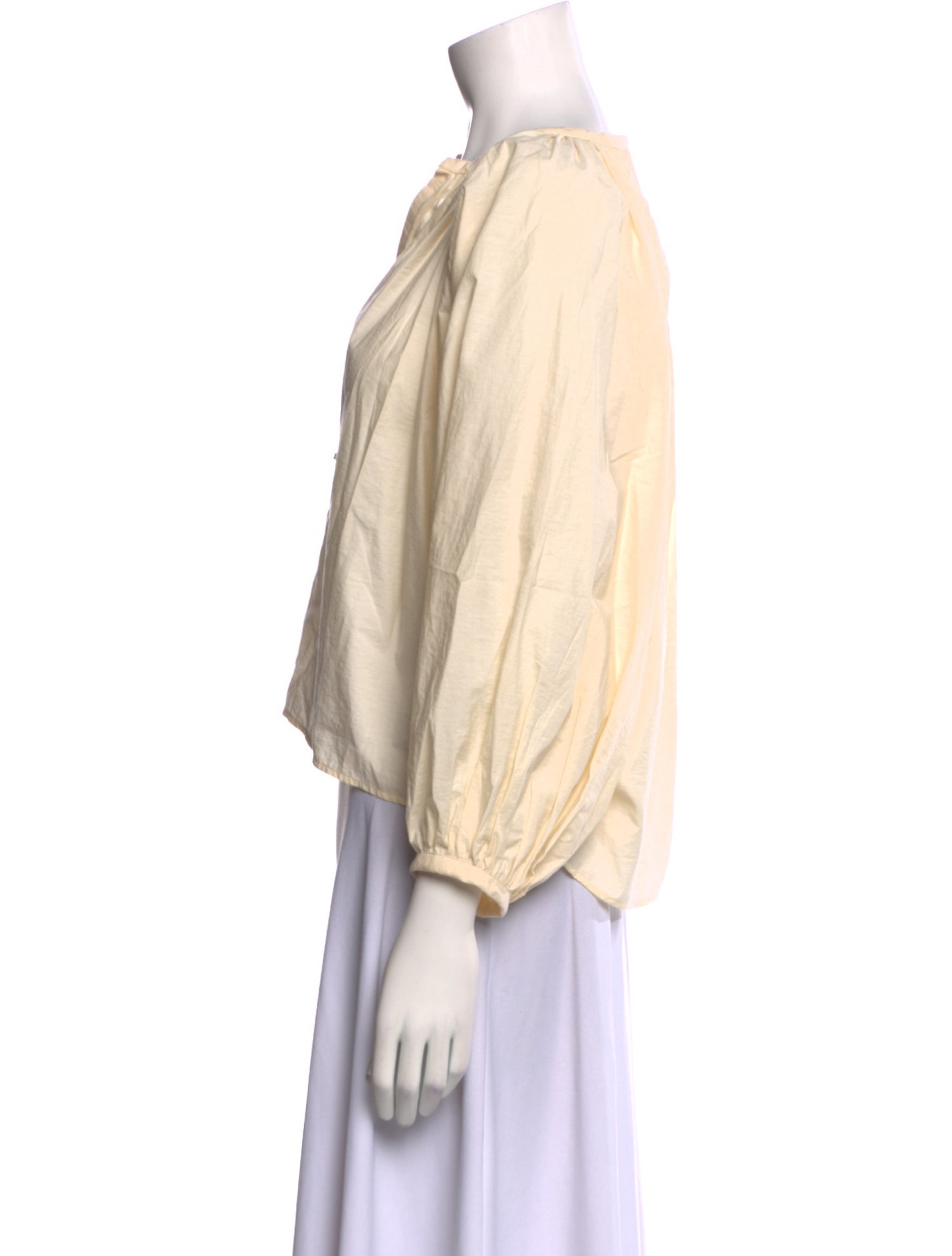 AERON V-Neck Three-Quarter Sleeve Crop Top