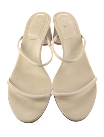 Aeyde Leather Slides