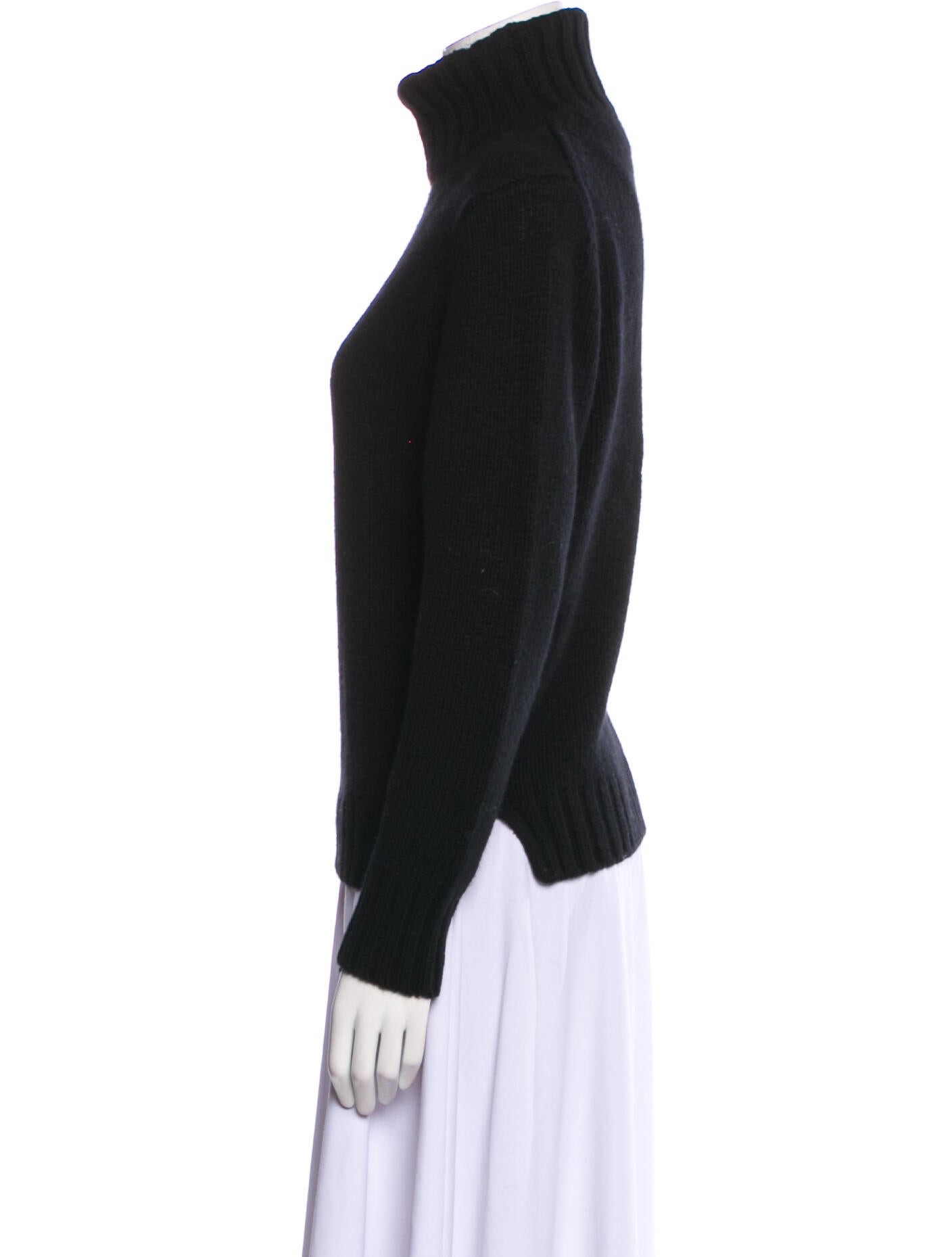 Allude Cashmere Turtleneck Sweater