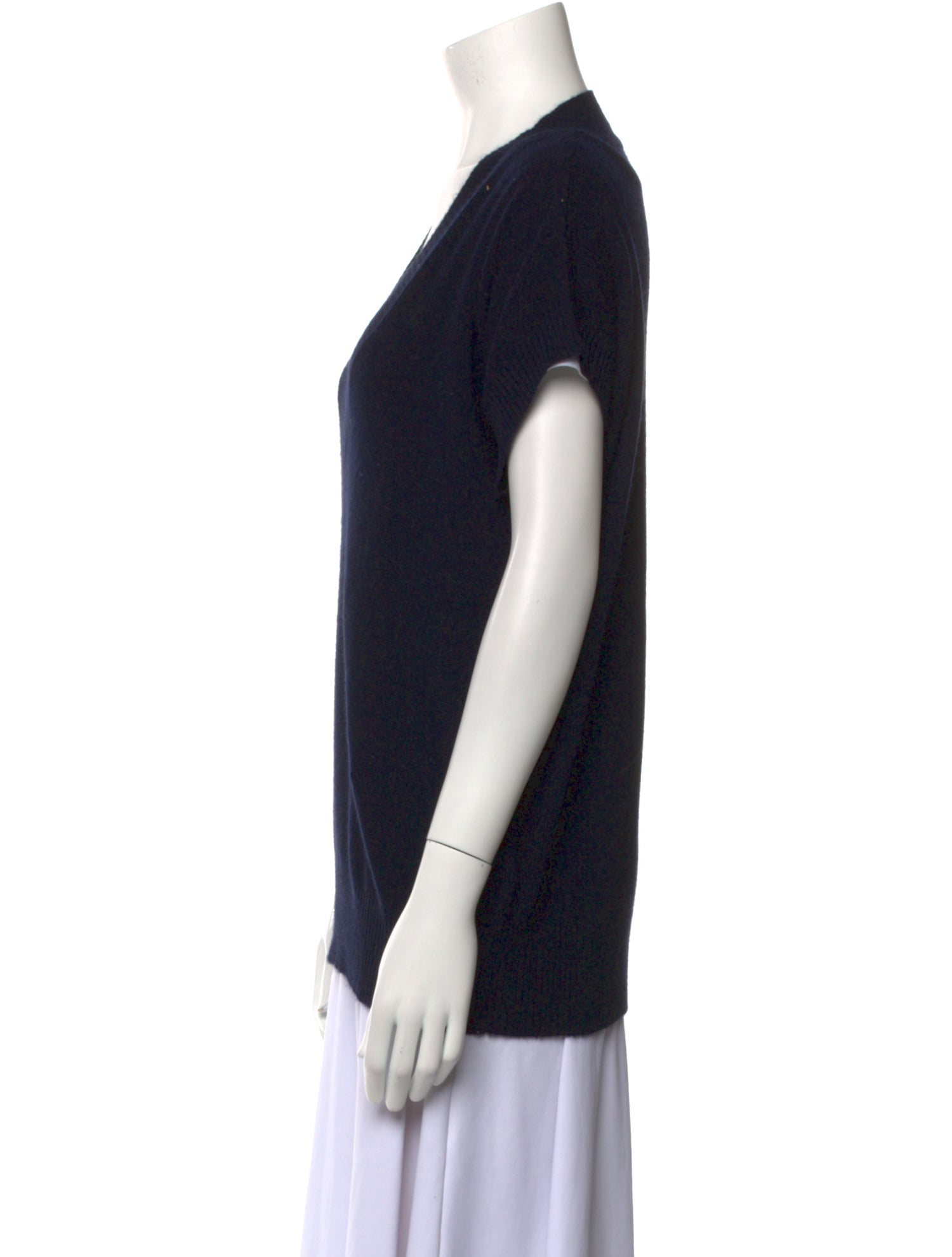 Allude Cashmere V-Neck Sweater