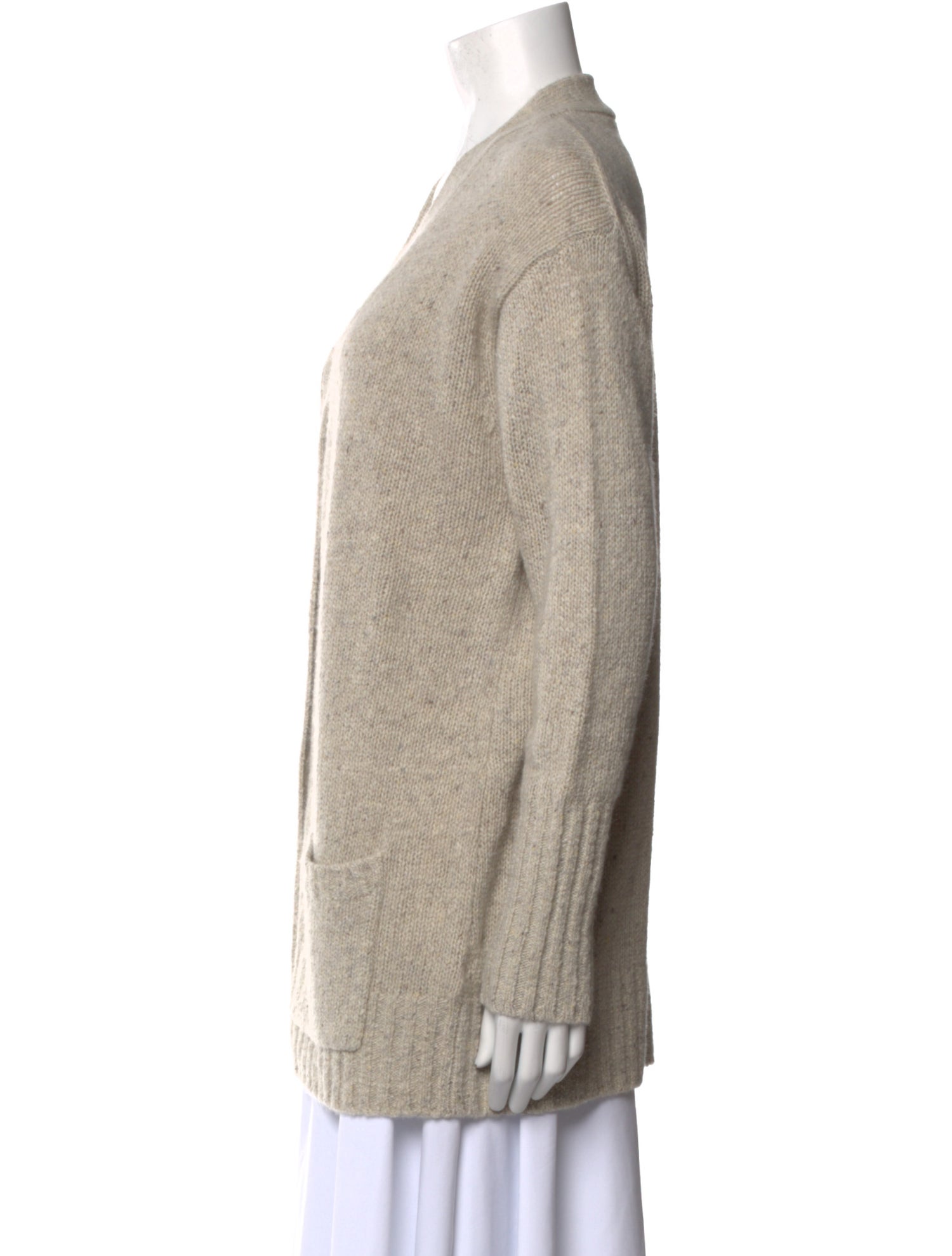 Allude Cashmere V-Neck Sweater