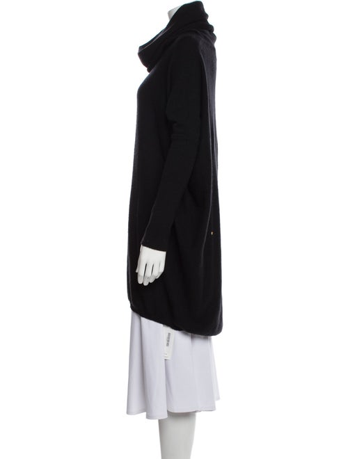 Allude Cashmere Turtleneck Sweater