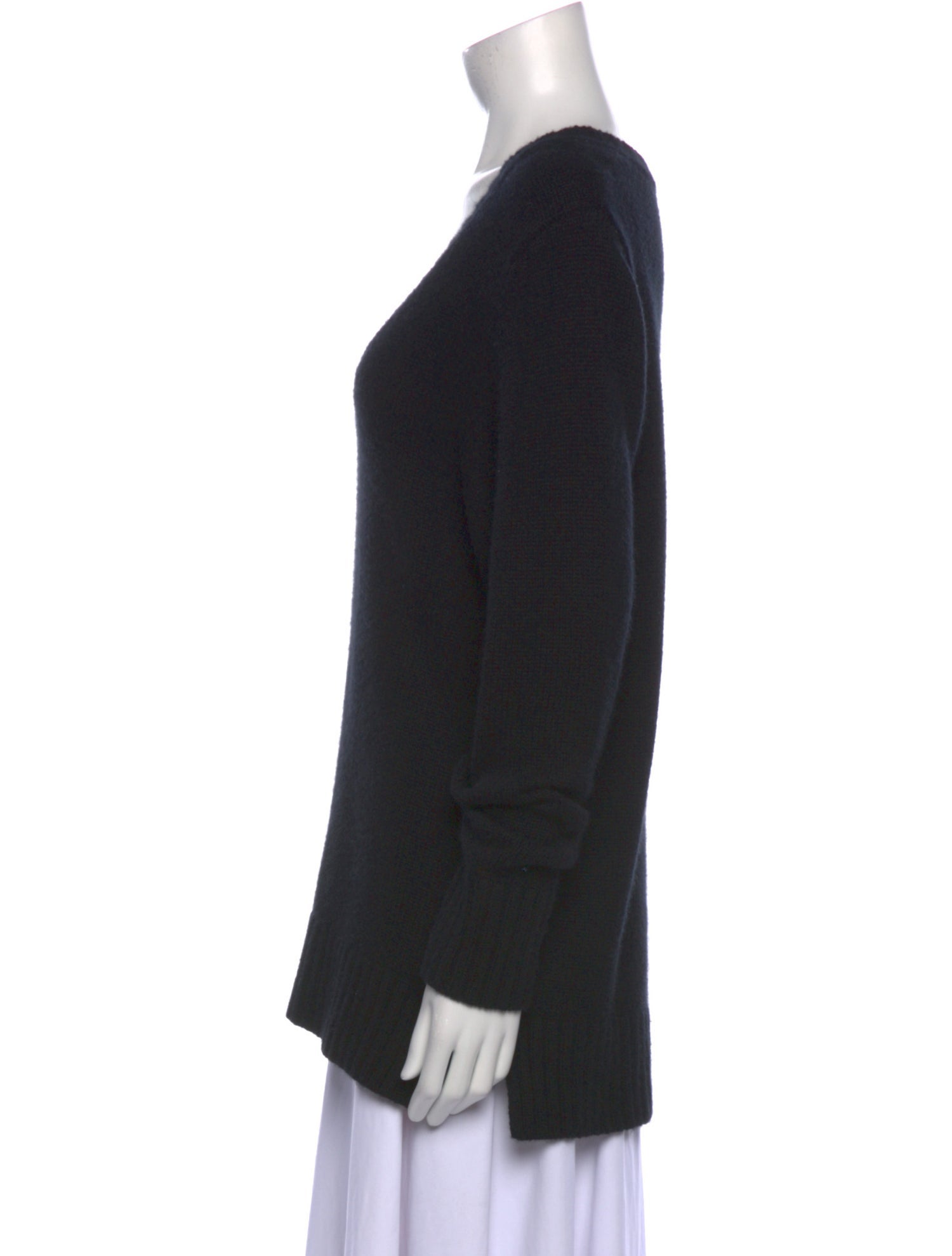 Allude Cashmere V-Neck Sweater