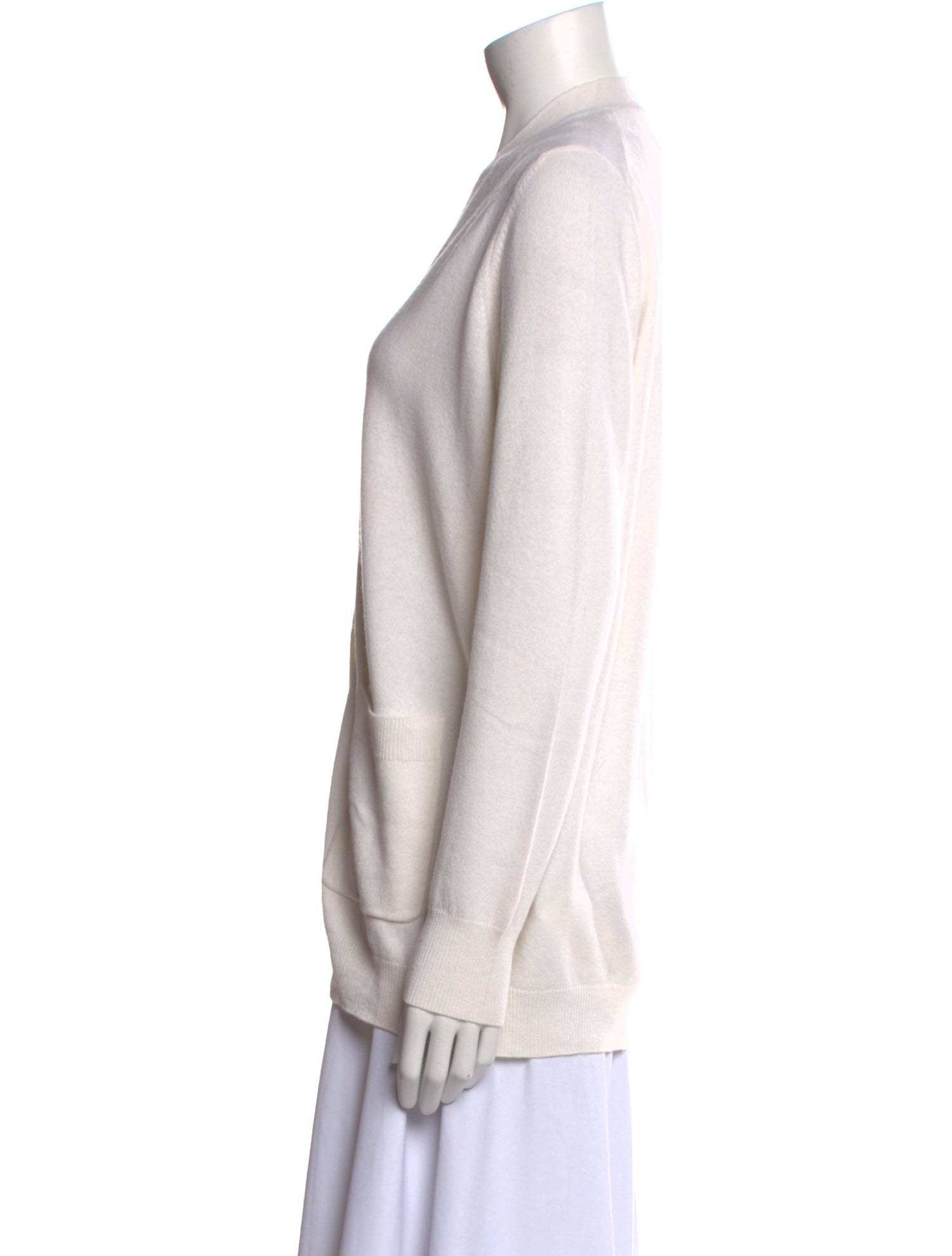 Allude Virgin Wool V-Neck Sweater