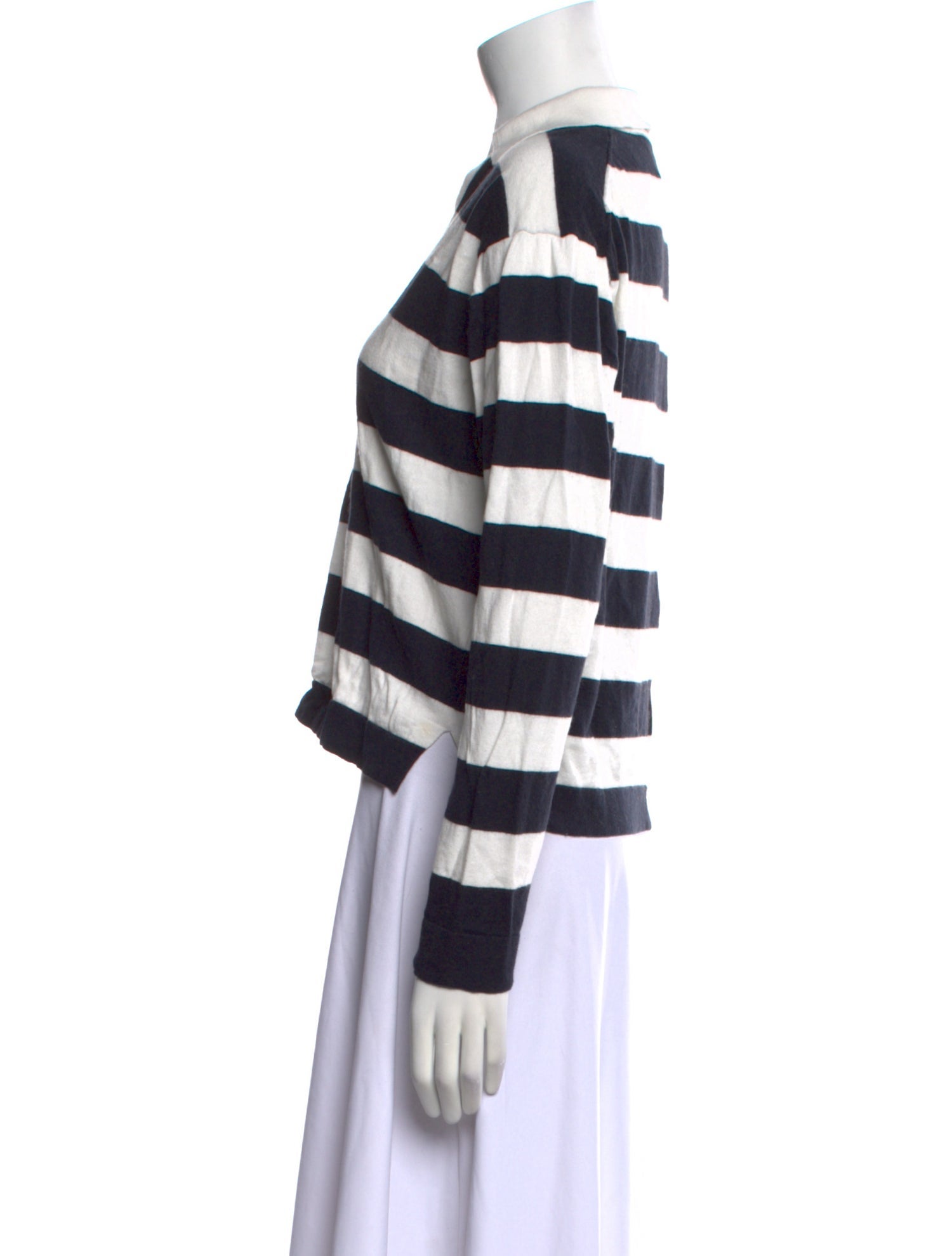 Allude Striped V-Neck Crop Top