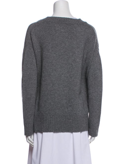 Allude Cashmere V-Neck Sweater