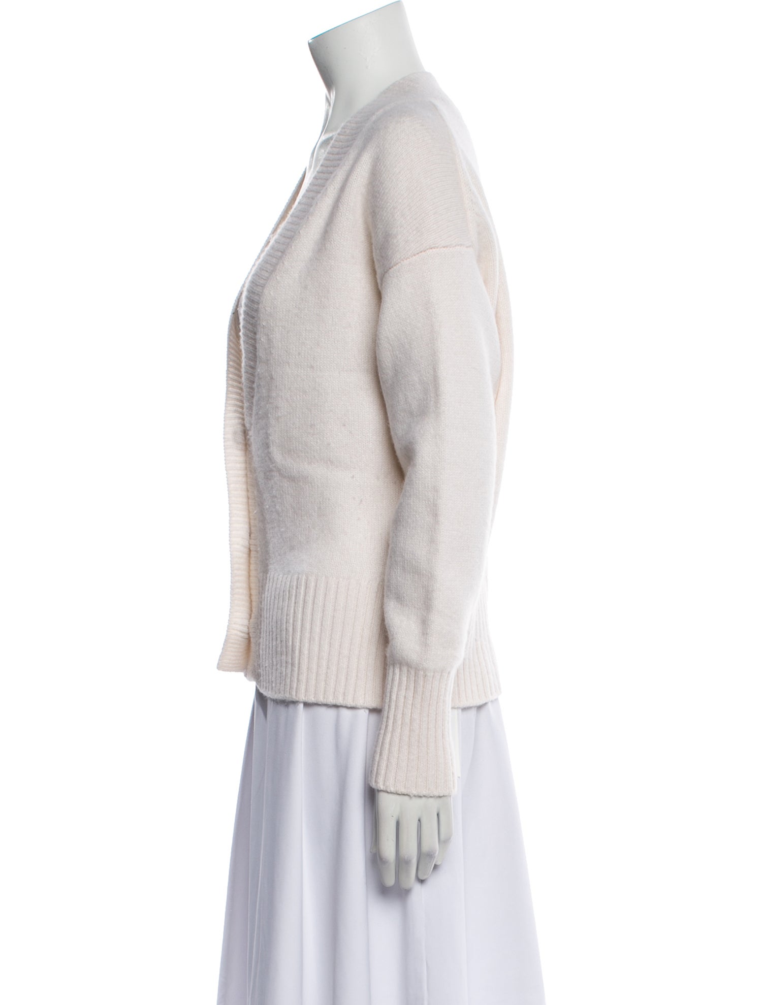 Allude Cashmere Plunge Neckline Sweater