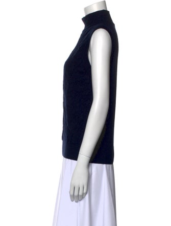 Allude Turtleneck Sleeveless Top