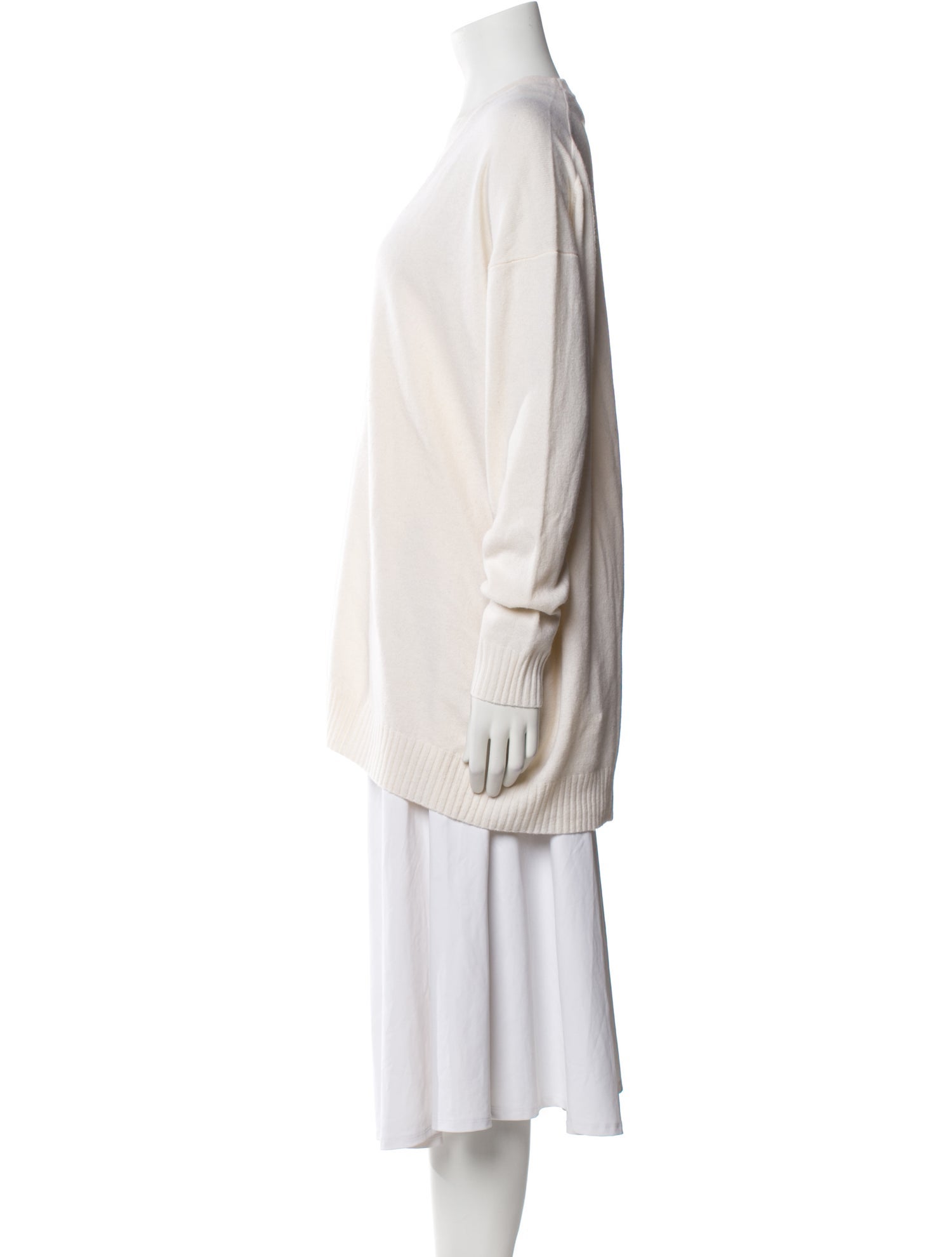 Allude Virgin Wool V-Neck Sweater w/ Tags