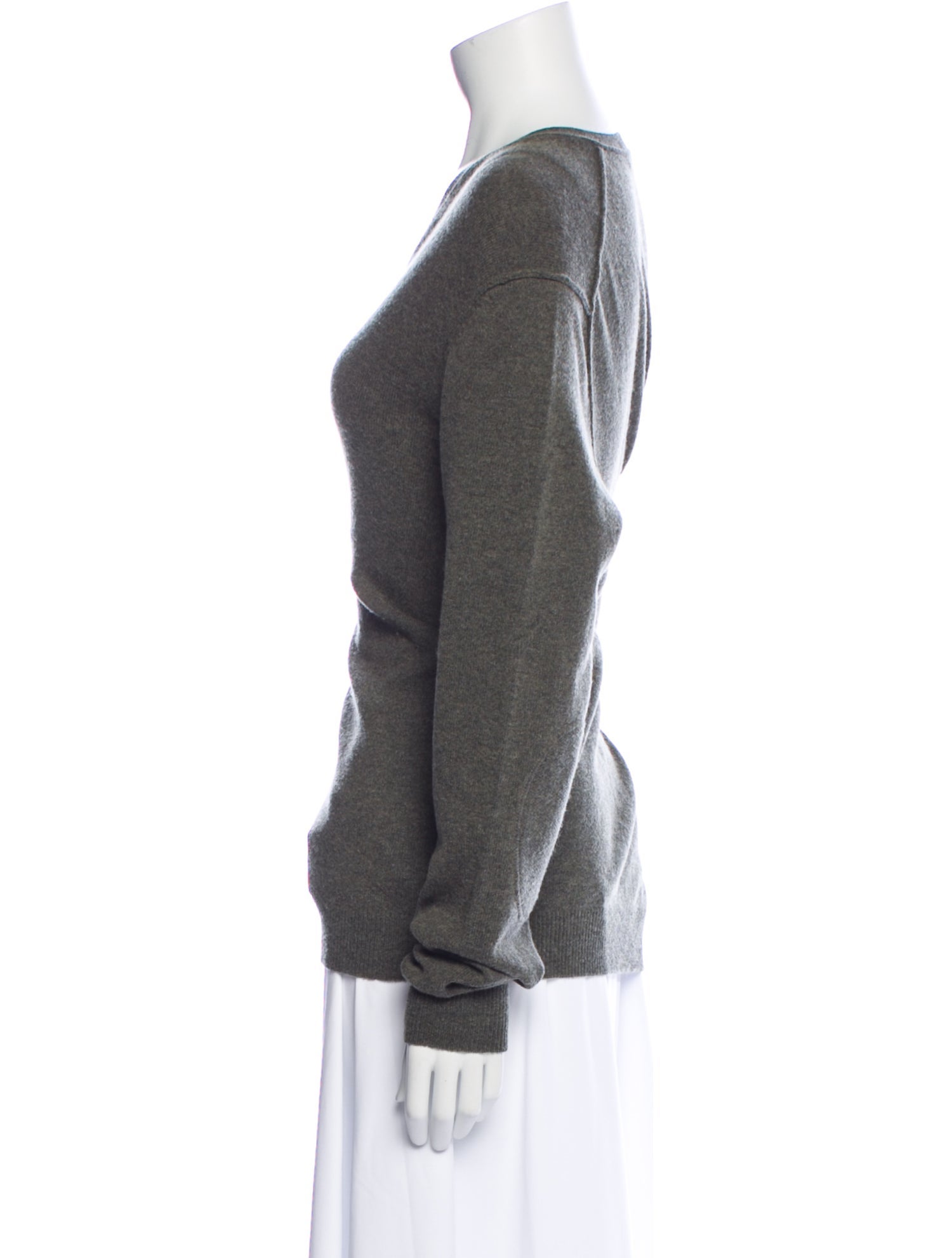 Allude Virgin Wool V-Neck Sweater