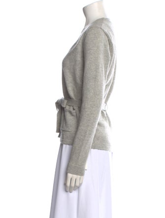 Allude Cashmere V-Neck Sweater
