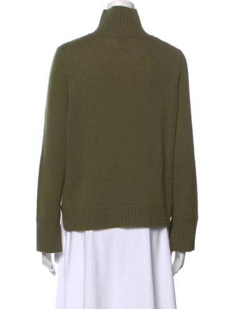 Allude Cashmere Turtleneck Sweater