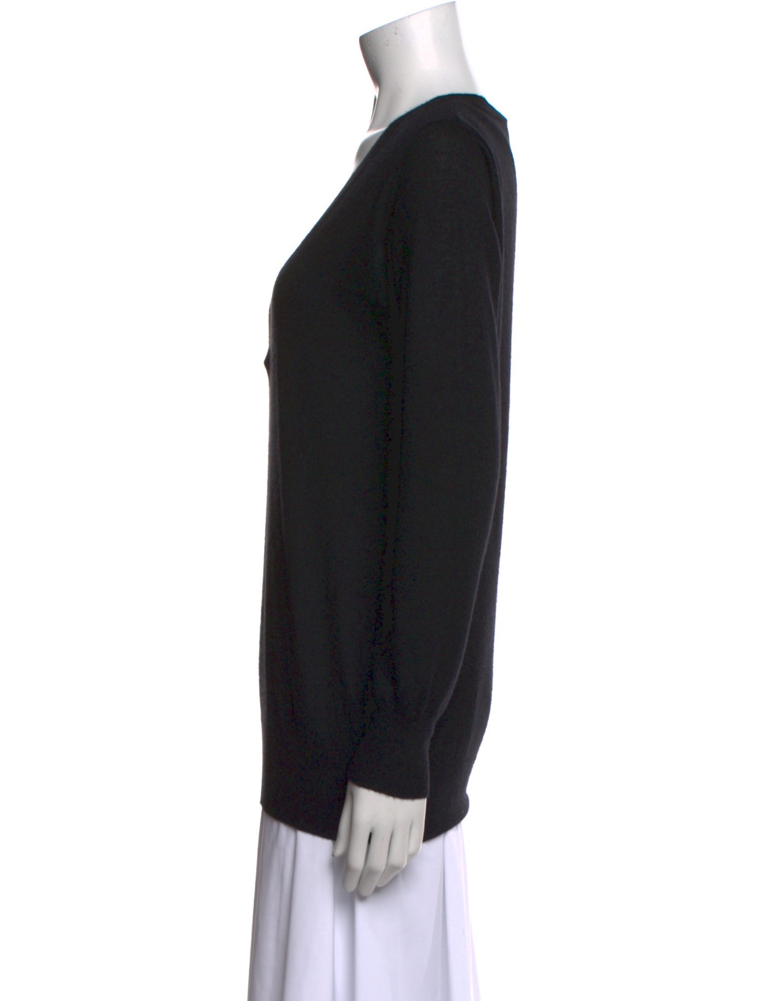 Allude Cashmere V-Neck Sweater
