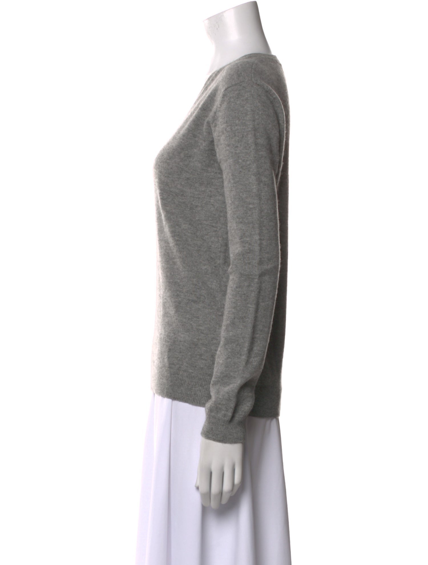 Allude Cashmere V-Neck Sweater