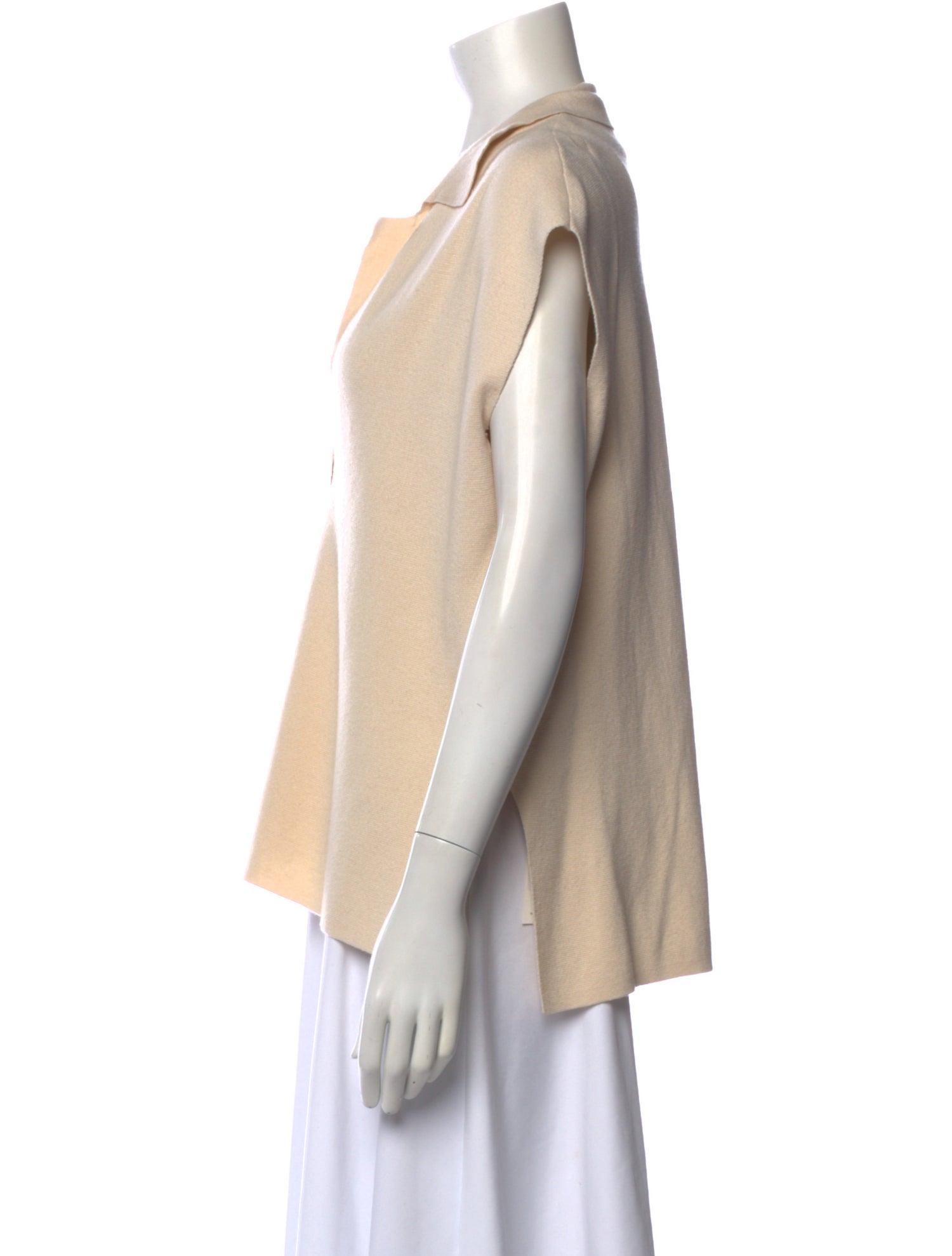 Allude V-Neck Short Sleeve Blouse