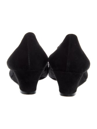 AGL Suede Pumps