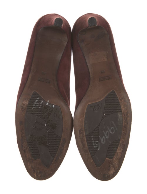 AGL Suede Whipstitch Trim Pumps