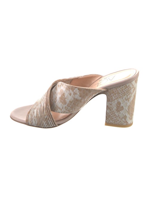 AGL Embossed Leather Printed Slides