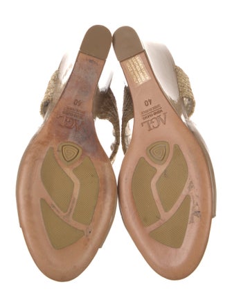 AGL Patent Leather Slides