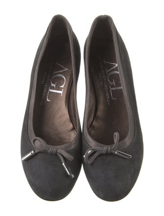 AGL Suede Bow Accents Pumps