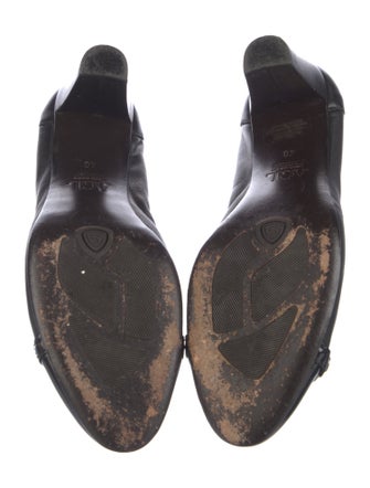 AGL Leather Chain-Link Accents Pumps