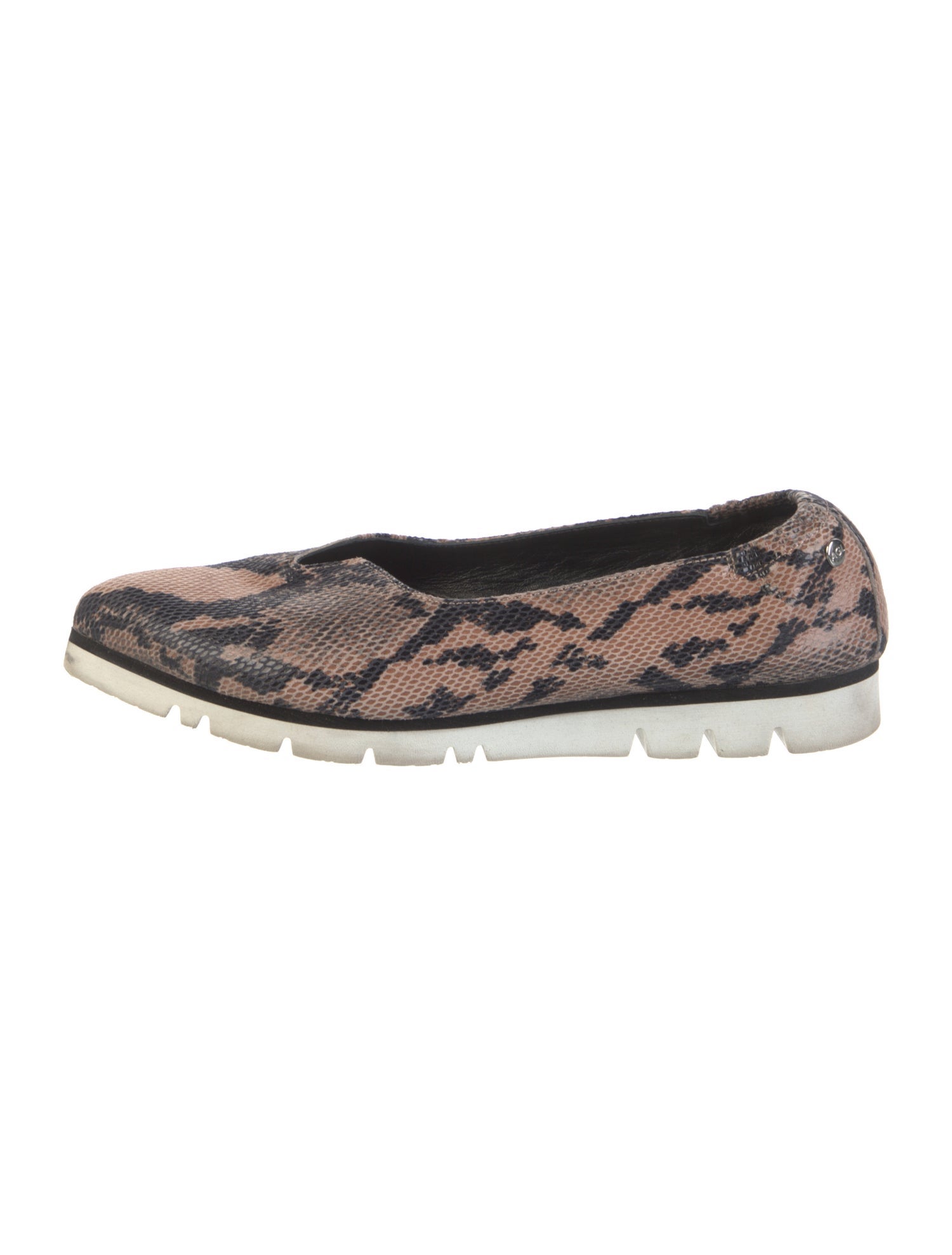 AGL Embossed Leather Patterned Flats