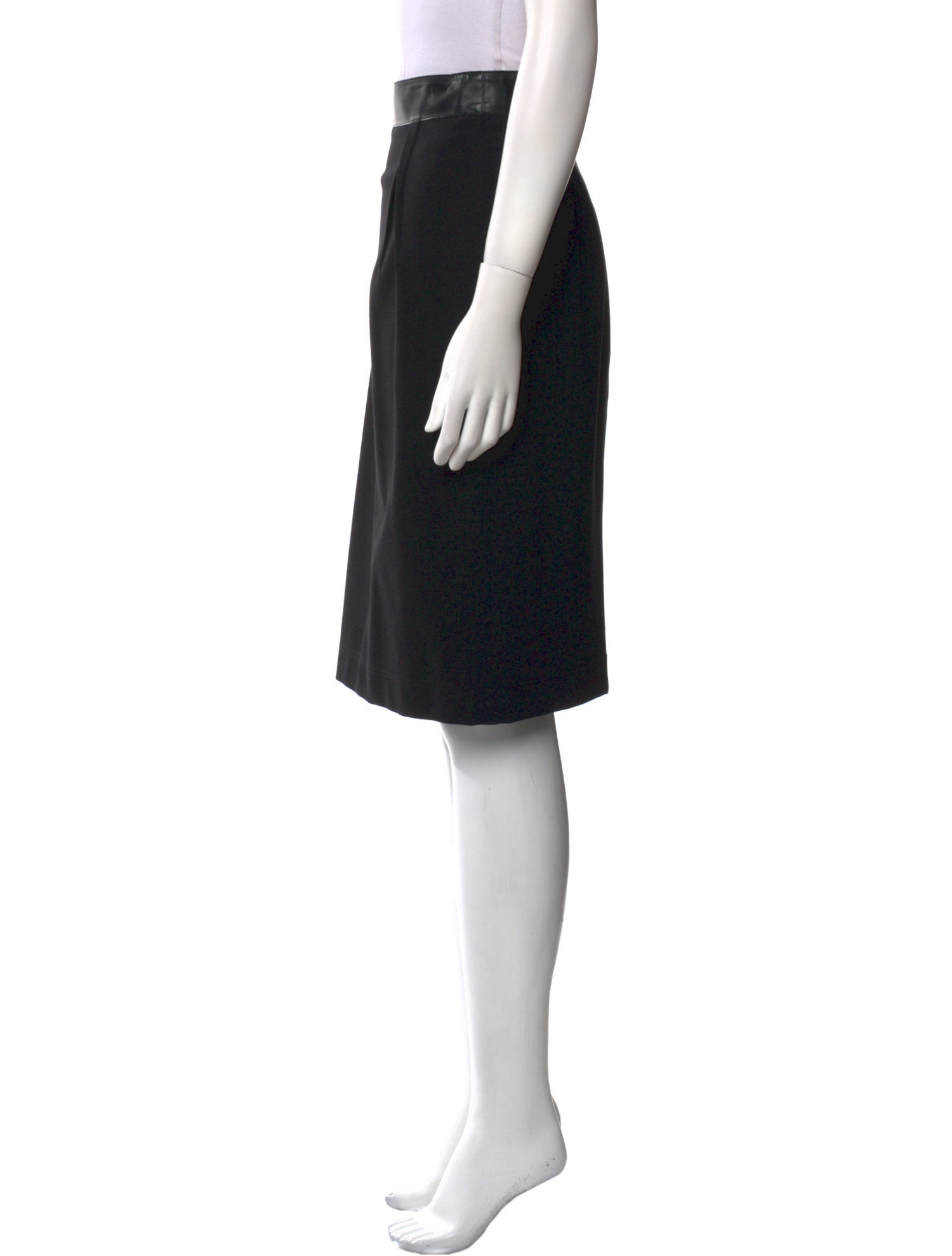 Akris Punto Knee-Length Skirt