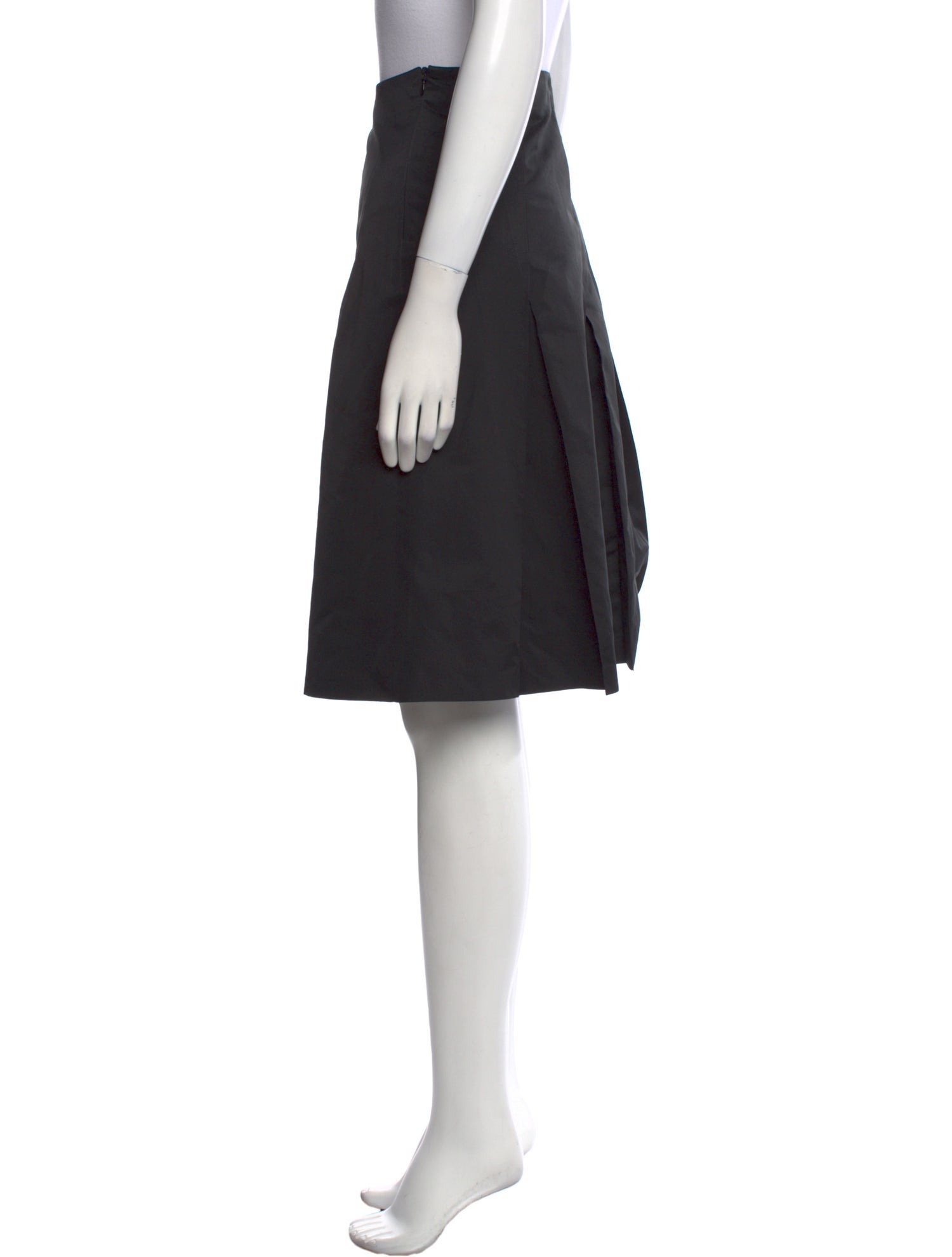 Akris Punto Pleated Accents Knee-Length Skirt