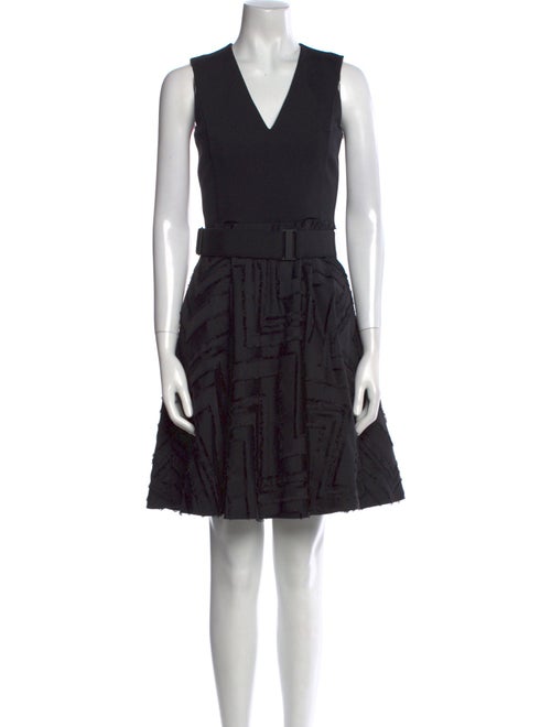 Akris Punto V-Neck Knee-Length Dress