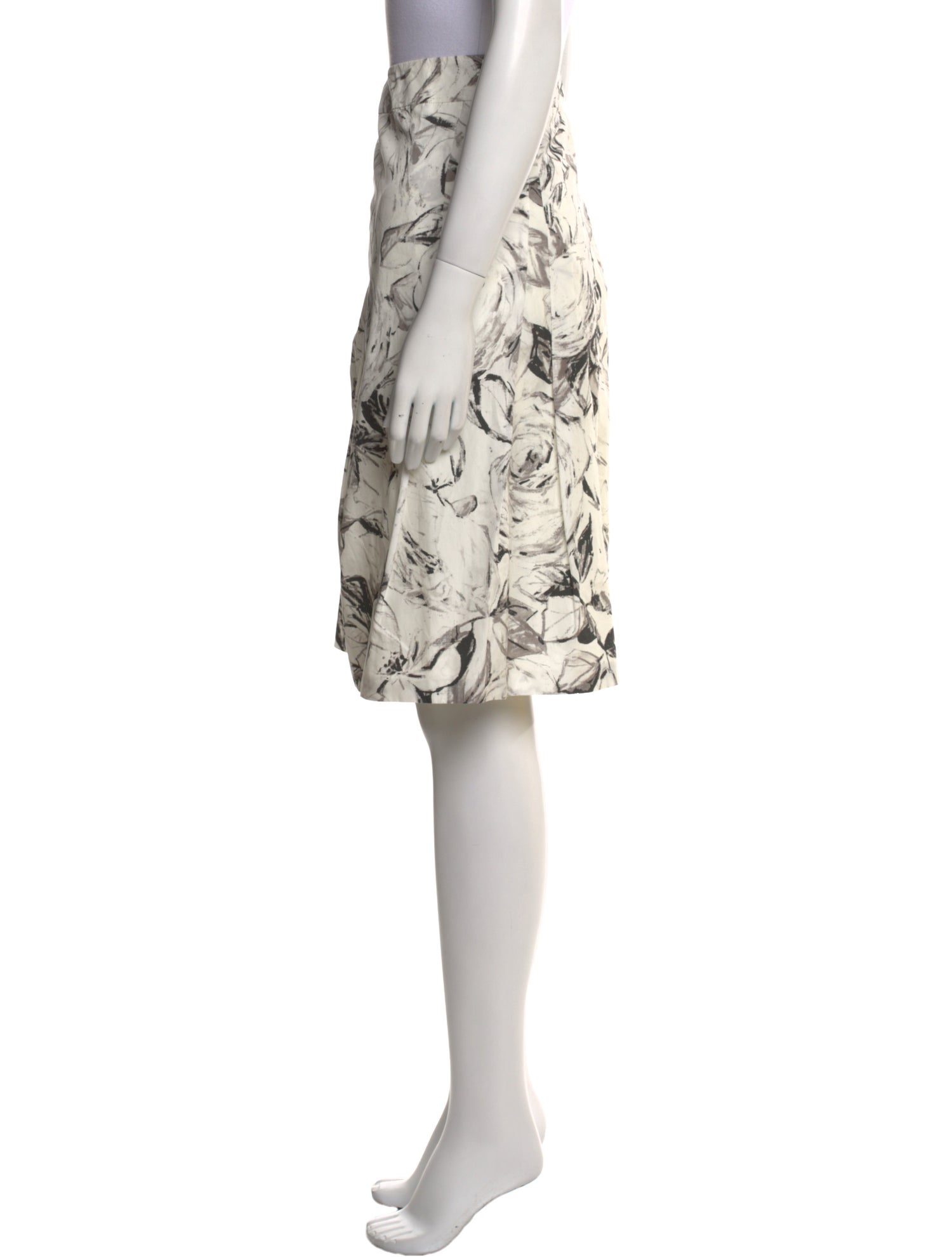 Akris Punto Floral Print Knee-Length Skirt w/ Tags
