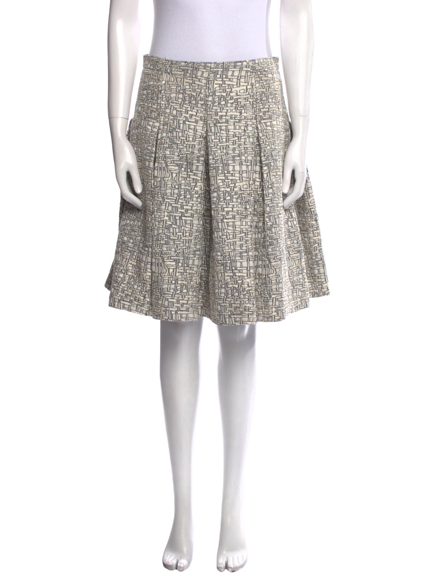 Akris Punto Raw-Edge Trim Knee-Length Skirt